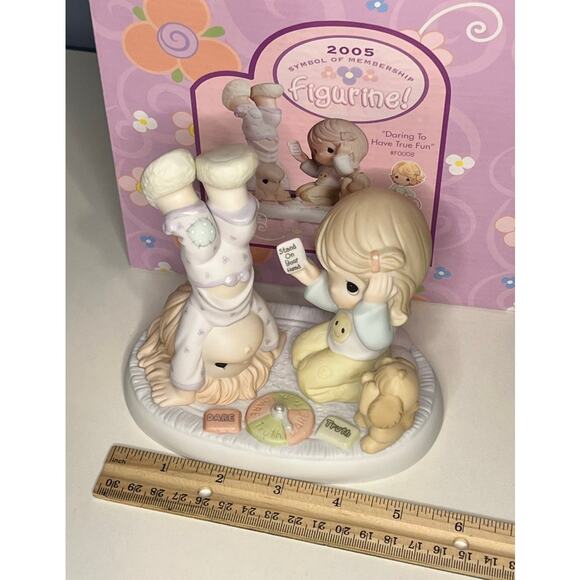 Vintage Precious Moments "Collectors' Club - Daring To Have True Fun!" - Picture 8 of 8